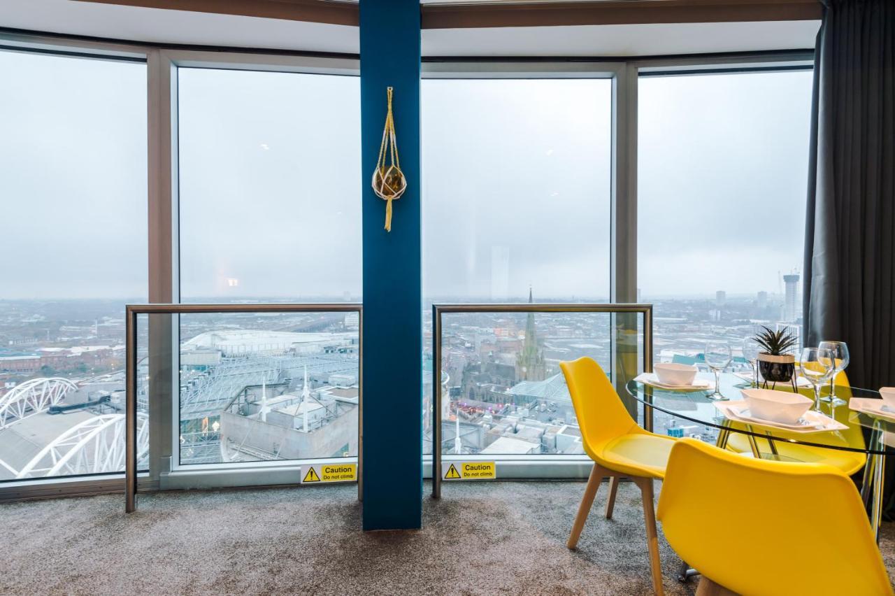 Luxury Right In The Centre! Incredible Panoramic Views! Ideal For Professionals Staying In Birmingham! Perfect For Long Stays! * Birmingham