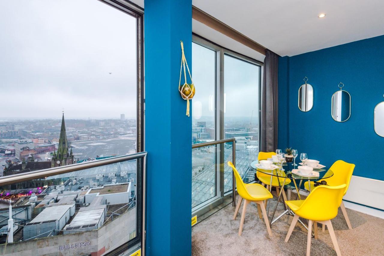 Luxury Right In The Centre! Incredible Panoramic Views! Ideal For Professionals Staying In Birmingham! Perfect For Long Stays! * Birmingham